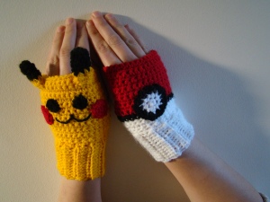 gloves pokemon pokeball red white black gotta catch em all fingerless mittens crochet knitted