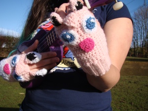 gloves ukulele pink pokemon pokeball red white black gotta catch em all fingerless mittens crochet knitted jigglypuff wigglytuf