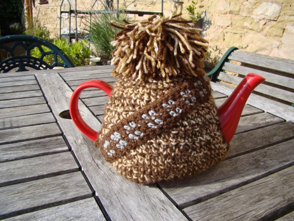 chewbacca brewbacca tea cosy crochet handmade nerd geek style yarn sci fi fantasy alien 